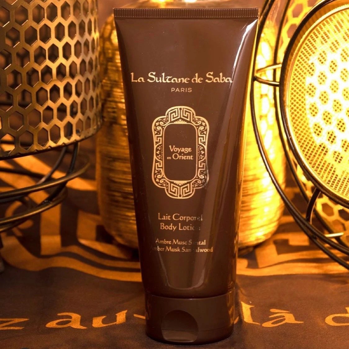 La Sultane de Saba Body Lotion Amber Musk Sandalwood, 200 мл-Молочко для тіла з ароматом амбри, мускусу і сандала-зображення_4